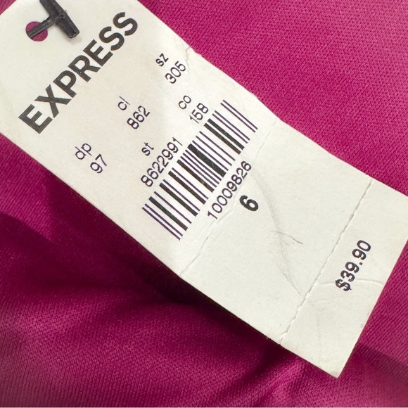 Express NWT magenta off shoulder crop top ❤️ - Picture 6 of 6